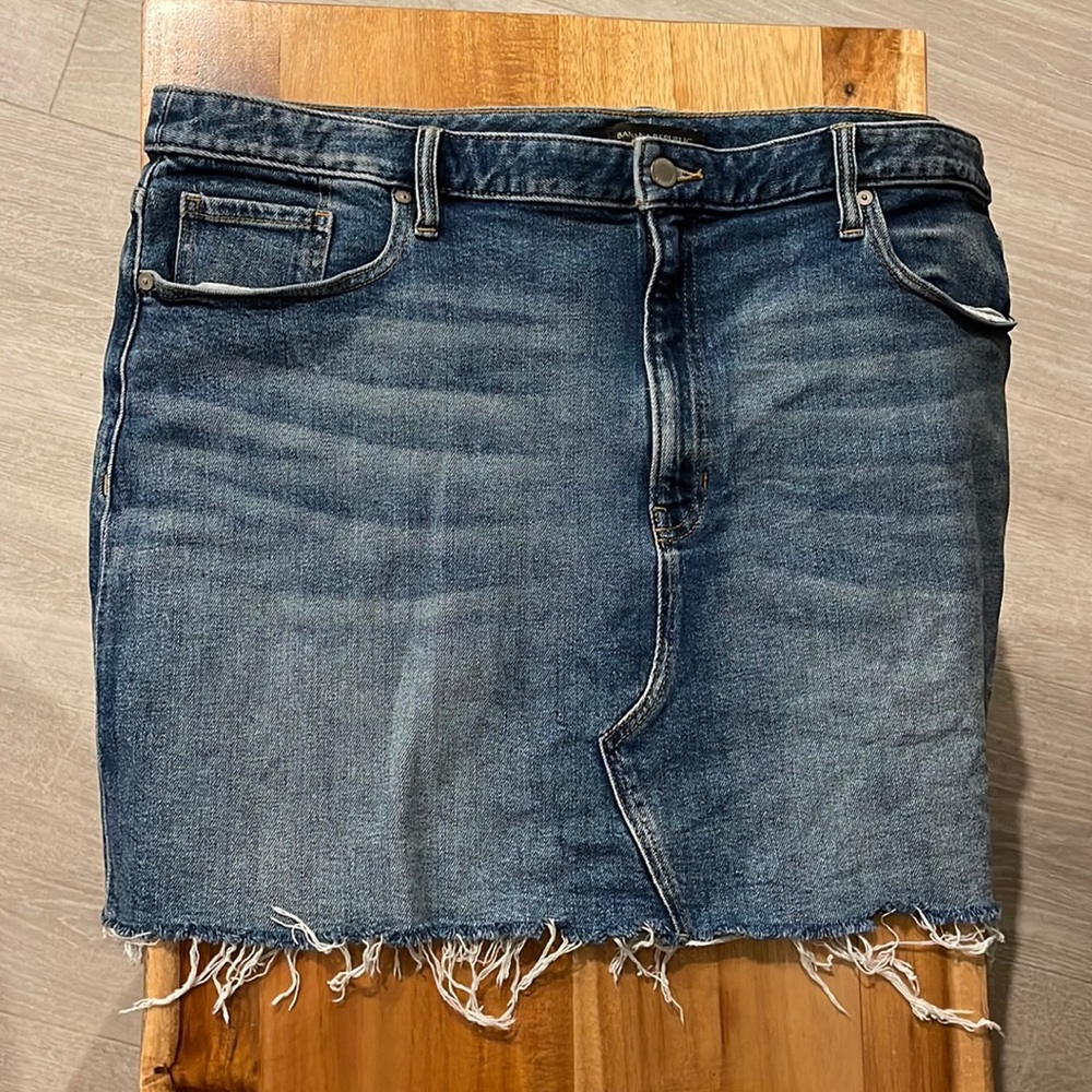 EUC Banana Republic Denim Skirt, 20